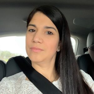 Meet your Posher, Claudia